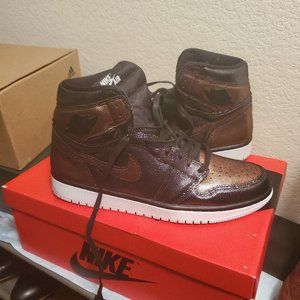 Jordan 1 Retro High Fearless Metallic Gold